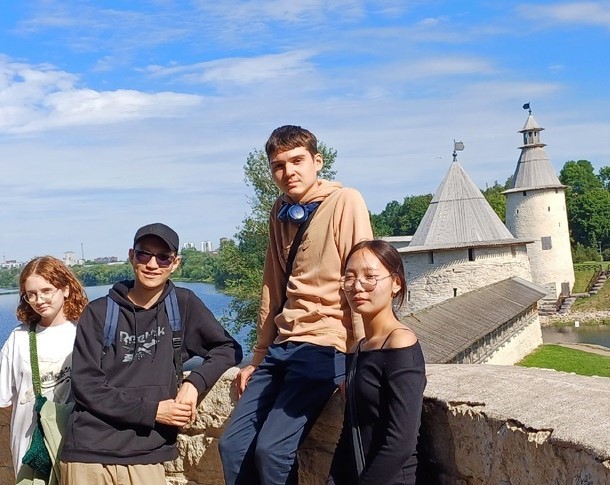 Наши гимназисты на форуме "Истоки".